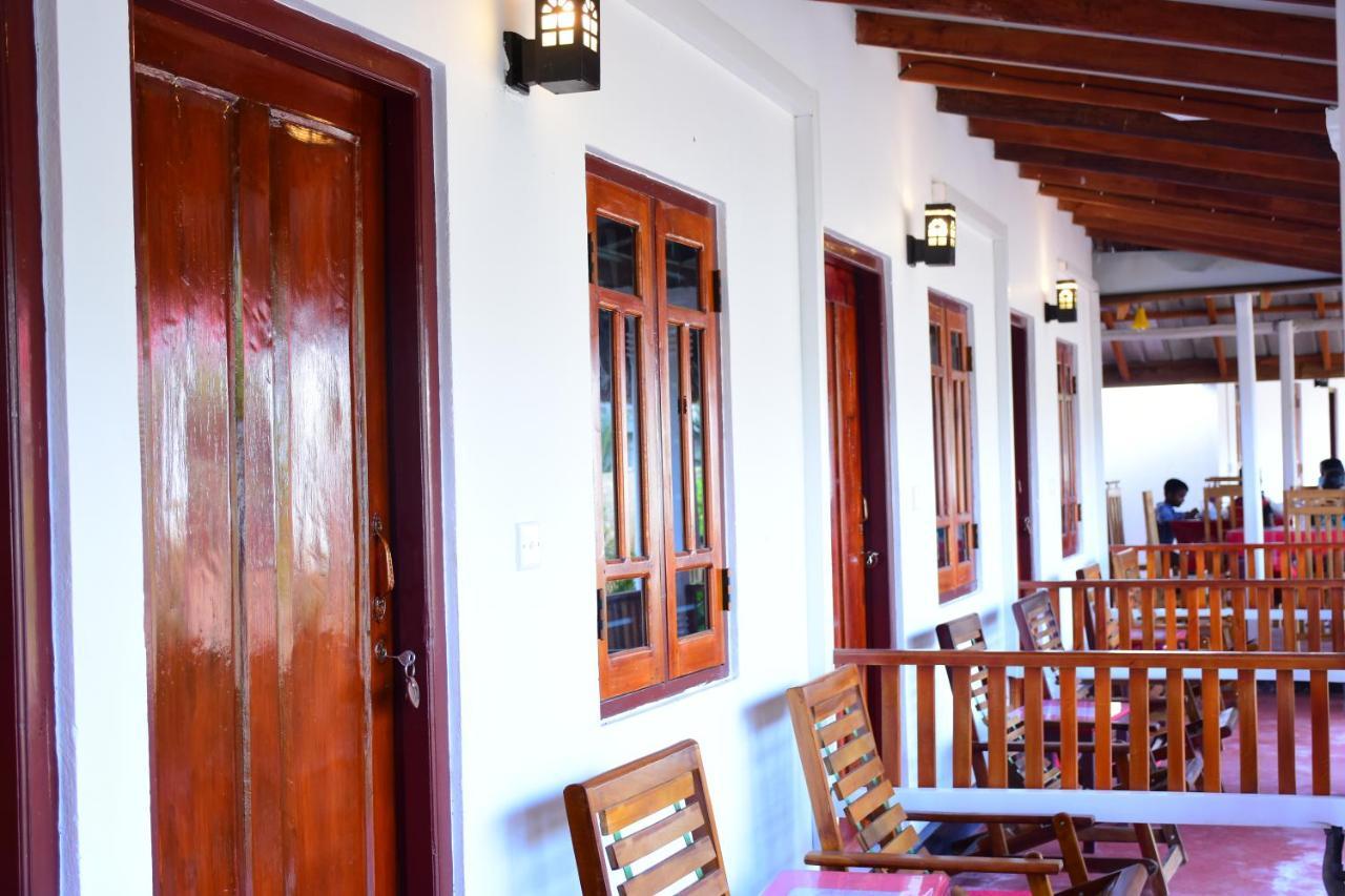 Trinco Star Cabana Trincomalee Eksteriør bilde